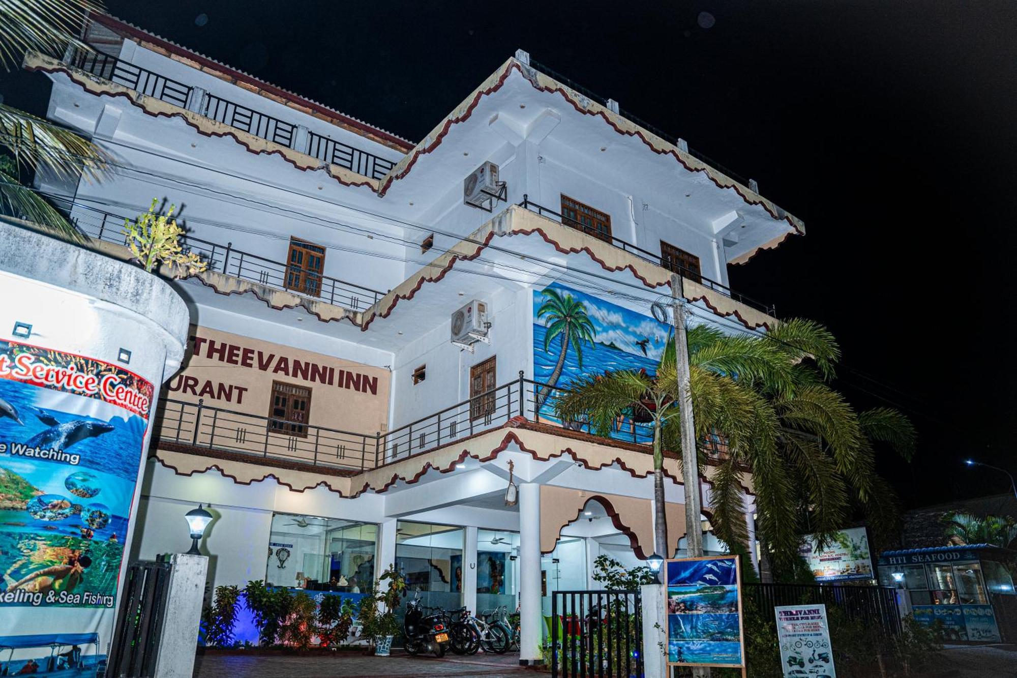 Theevanni Resort Trincomalee Exteriör bild